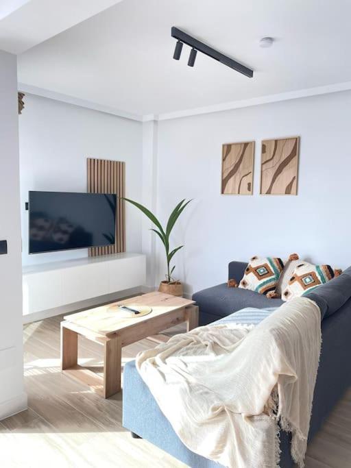 Apartamento Con Vistas Al Mar Cerca Del Puerto Benalmadena Bagian luar foto