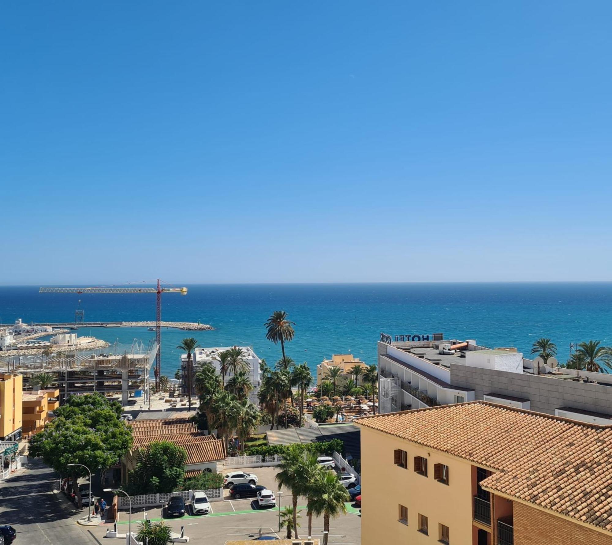 Apartamento Con Vistas Al Mar Cerca Del Puerto Benalmadena Bagian luar foto