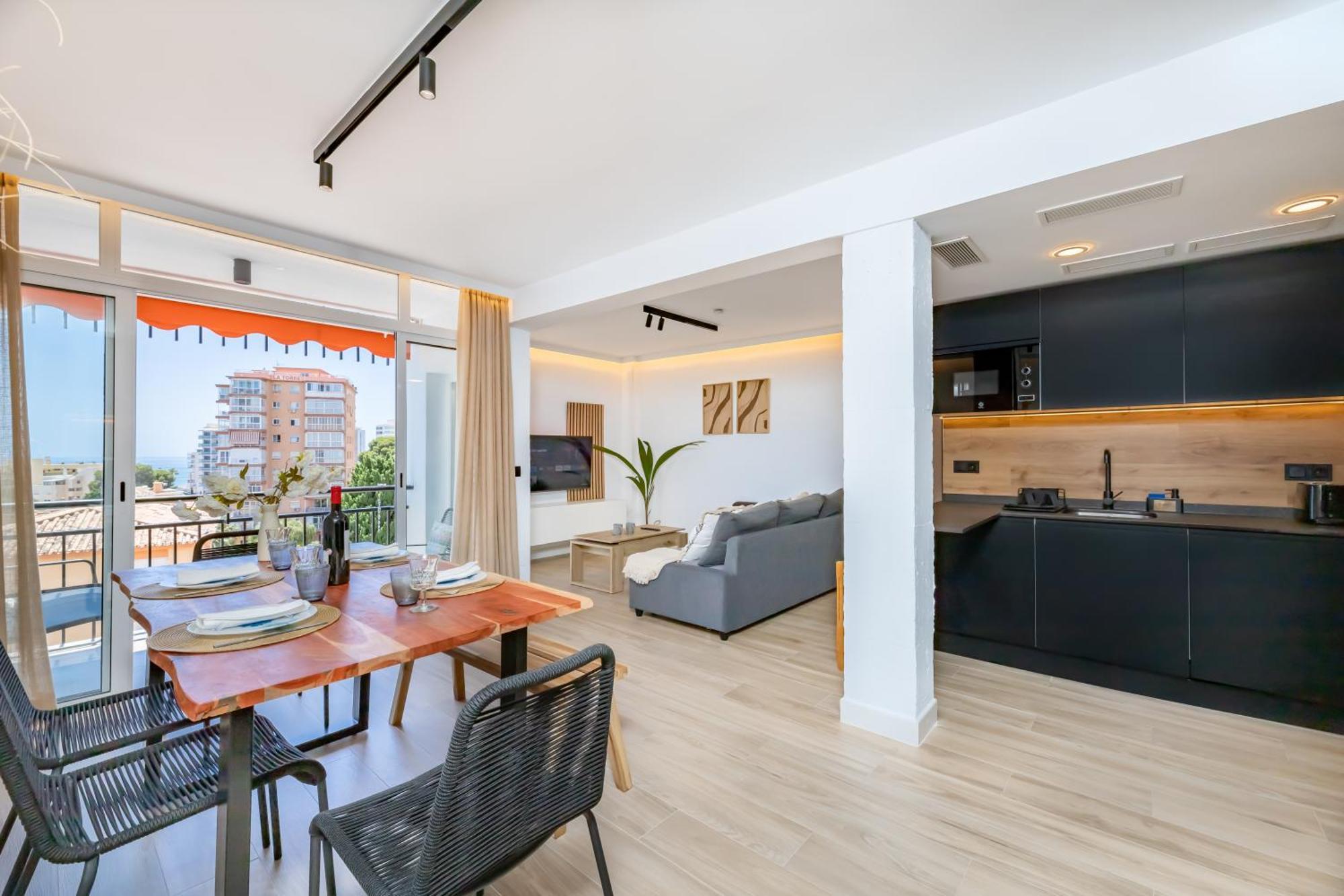 Apartamento Con Vistas Al Mar Cerca Del Puerto Benalmadena Bagian luar foto